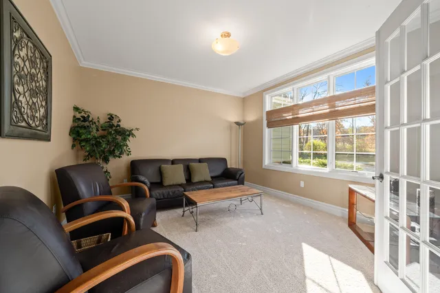 $750,000 | 1945 Badger Hollow, Unit 3428, Geneva, WI 53147