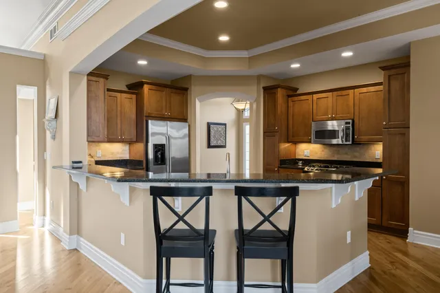 $750,000 | 1945 Badger Hollow, Unit 3428, Geneva, WI 53147