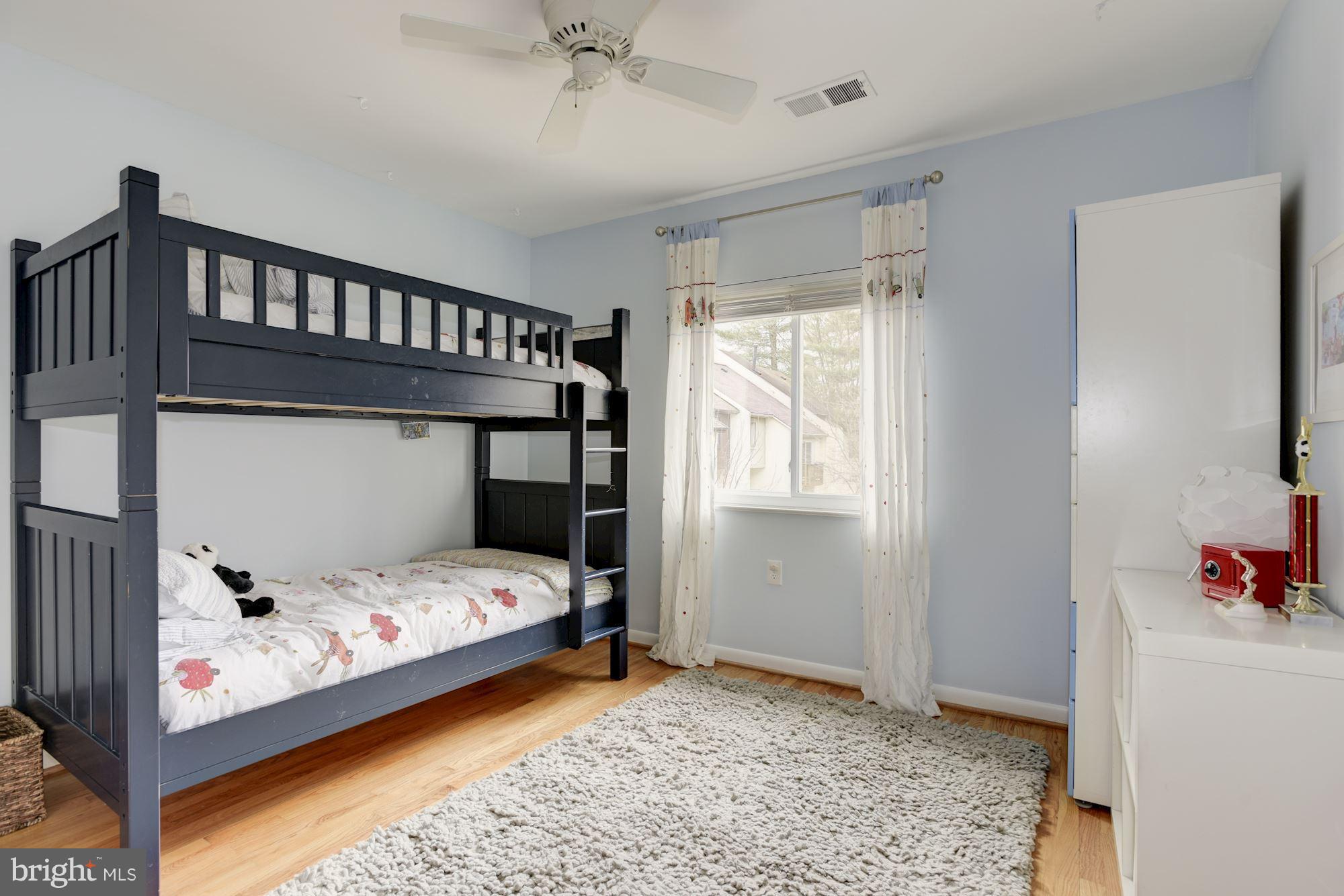1511 Inlet Court Reston, VA 20190 - Photo 19 of 30 Bedroom