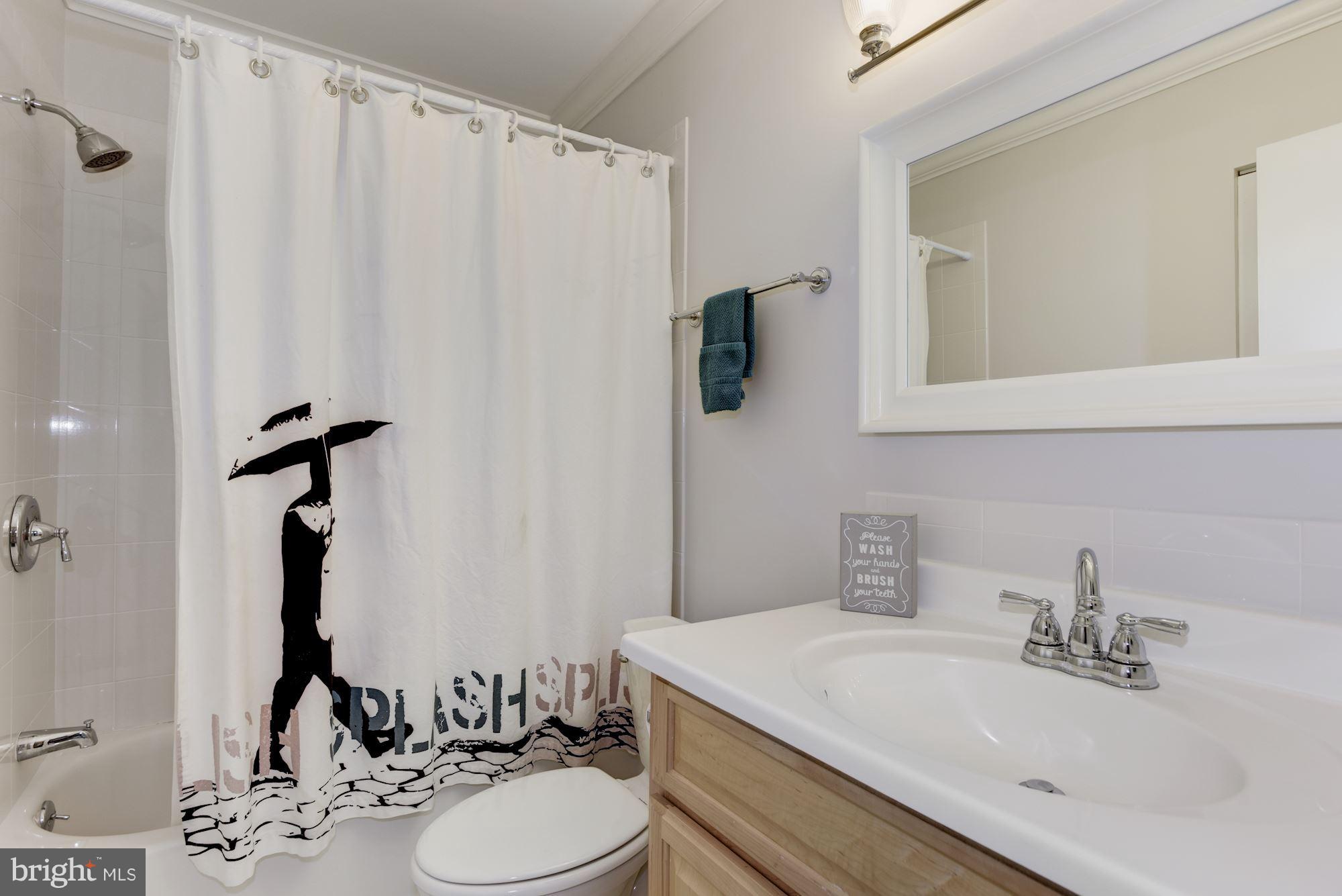 1511 Inlet Court Reston, VA 20190 - Photo 21 of 30 Bath