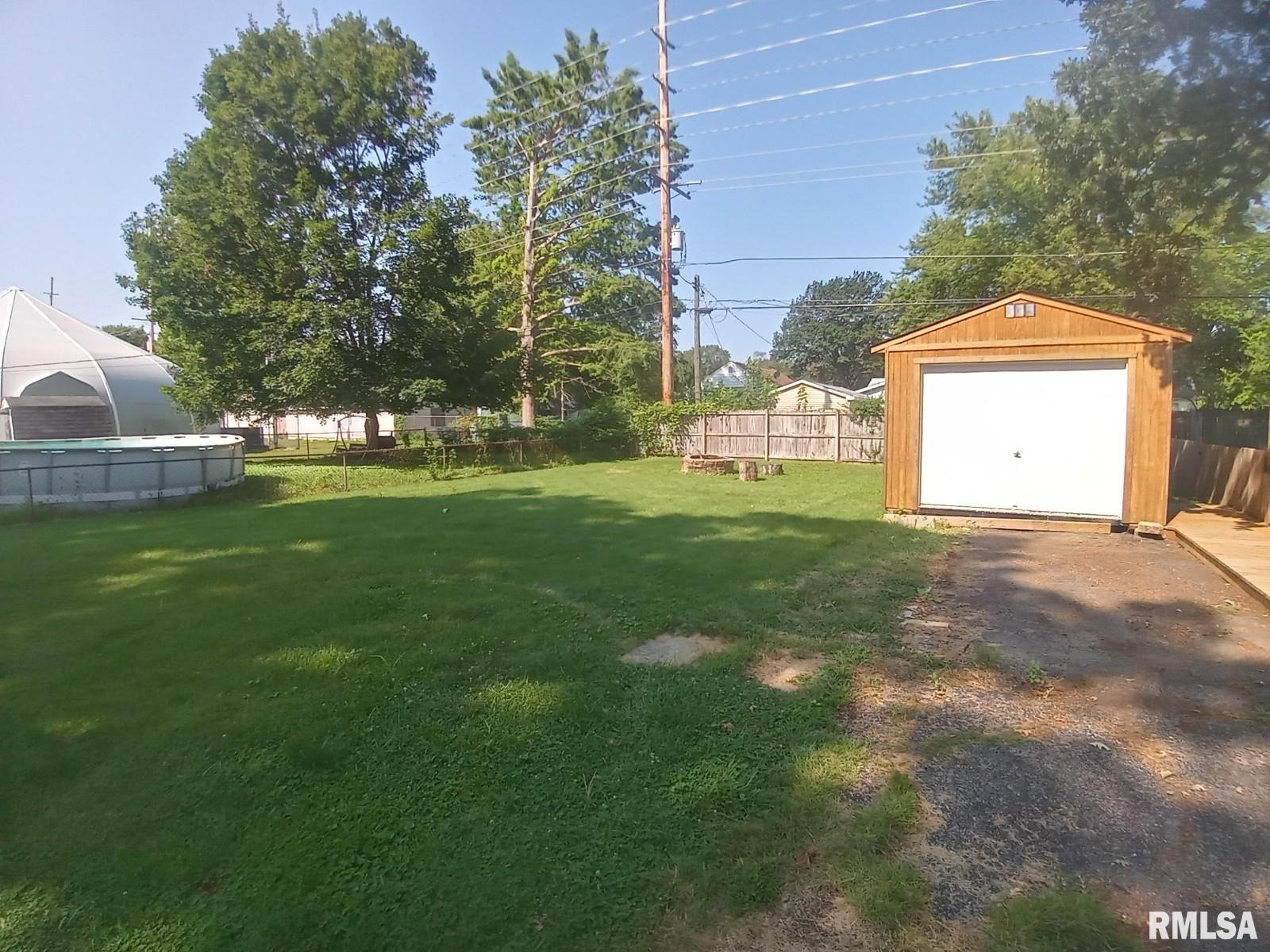 1129 North Daniel Springfield, IL 62702 - Photo 8 of 37