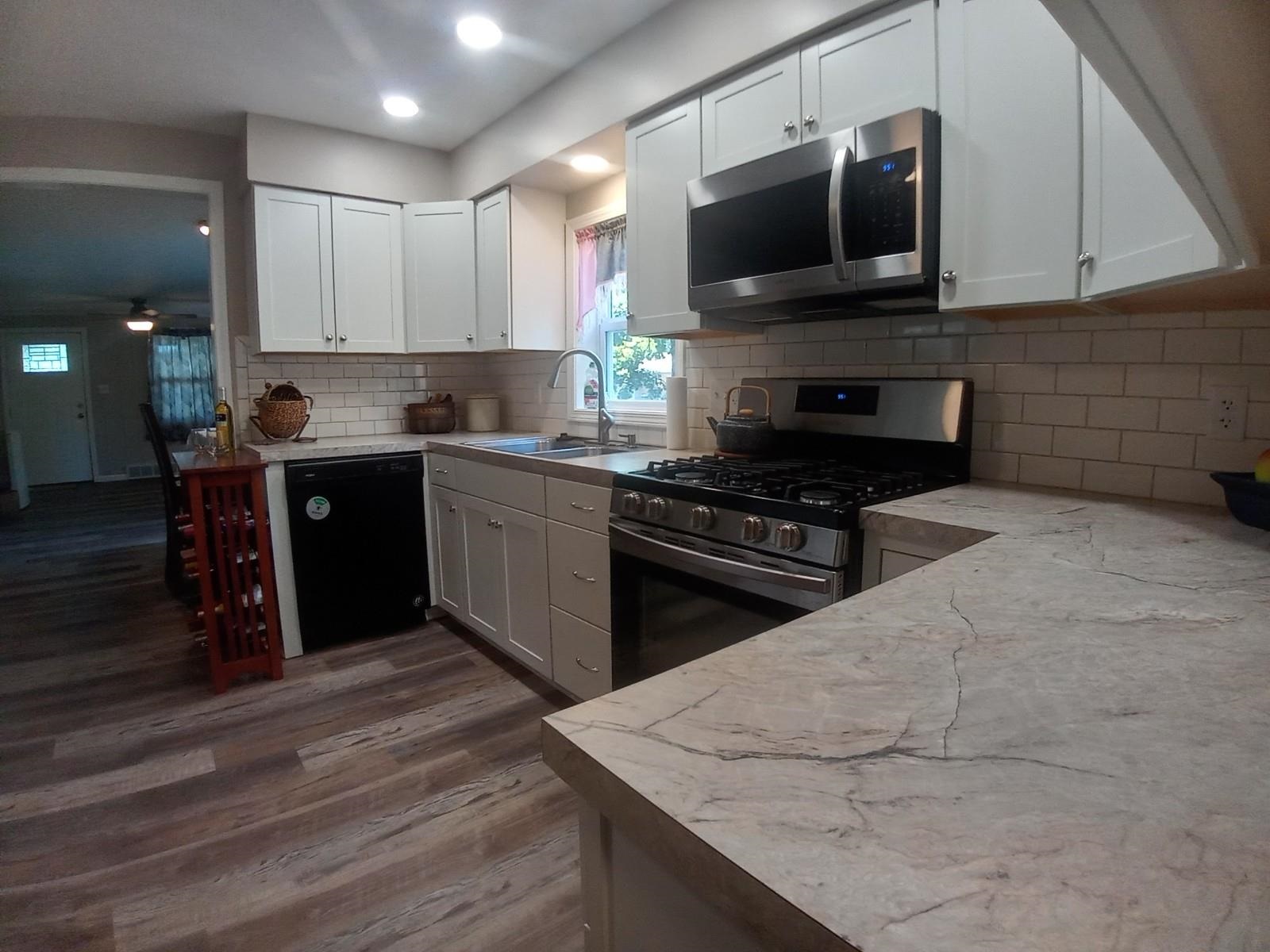 1129 North Daniel Springfield, IL 62702 - Photo 10 of 37
