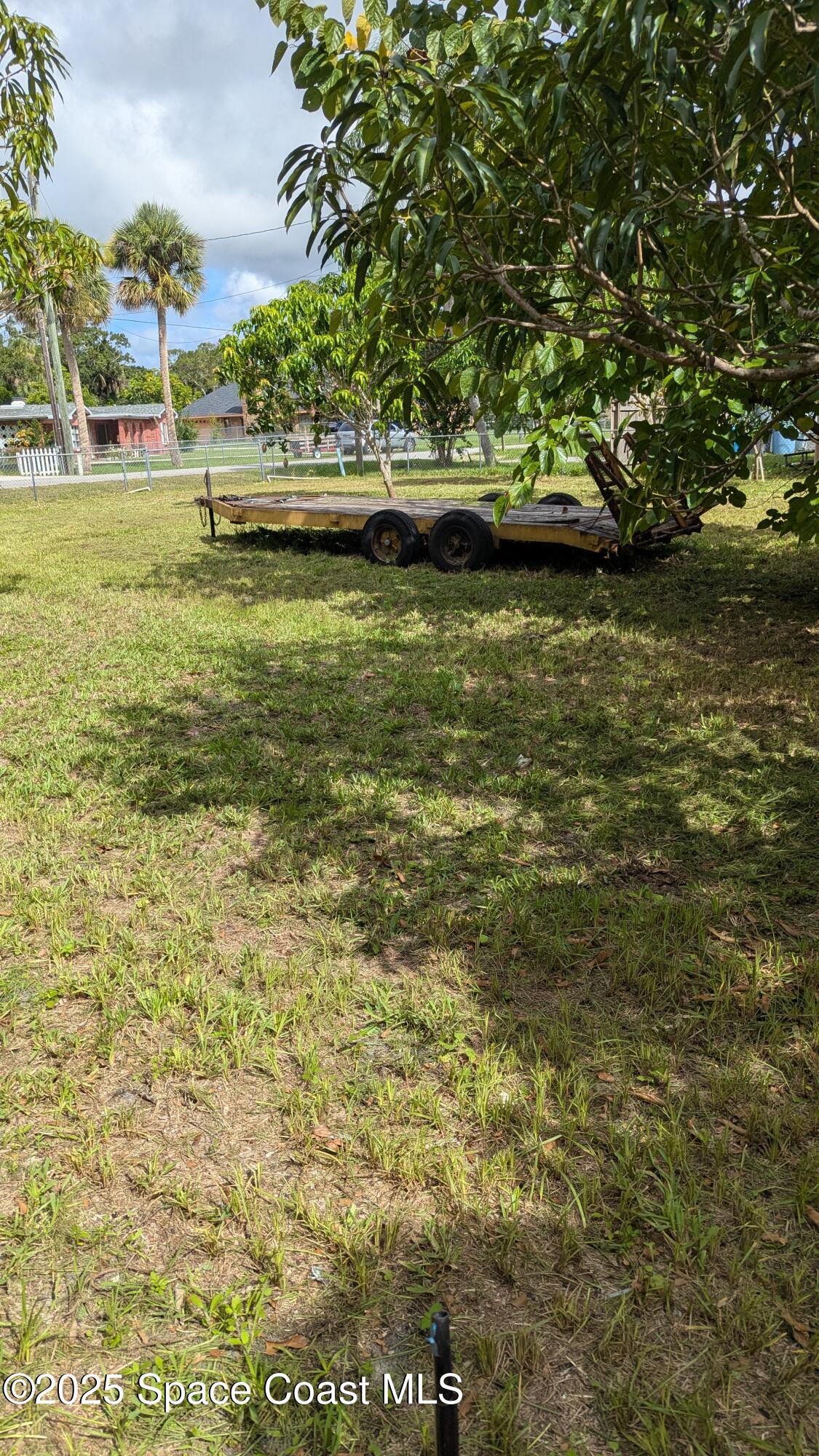 2235 Wood Street Melbourne, FL 32904 - Photo 4 of 4 a view of a garden