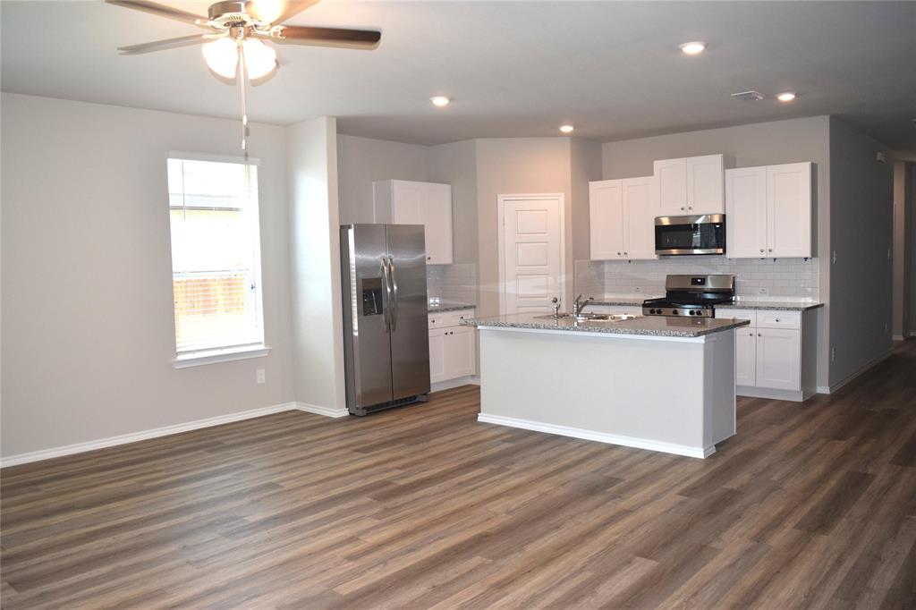 15924 Stableford Road Justin, TX 76247 - Photo 12 of 23 Gallery Image 12