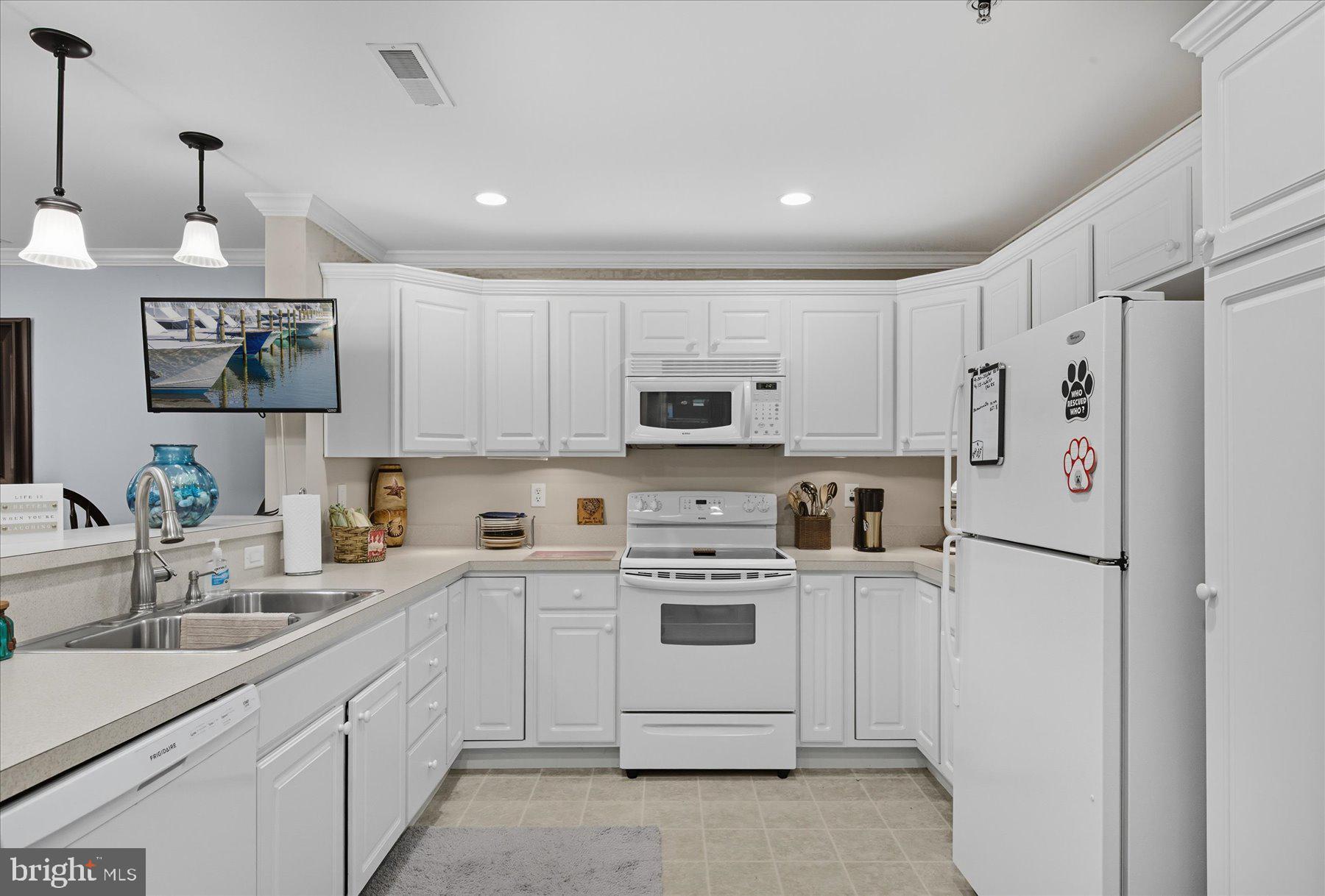 30413 Cedar Neck Road, Unit 206 Ocean View, DE 19970 - Photo 13 of 65 Kitchen with Pantry