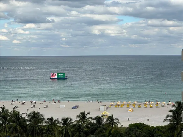 $2,800 | 100 Lincoln Road, Unit 836, Miami Beach, FL 33139