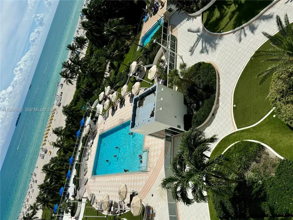 $2,800 | 100 Lincoln Road, Unit 836, Miami Beach, FL 33139