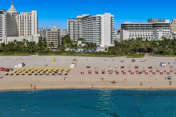 $2,800 | 100 Lincoln Road, Unit 836, Miami Beach, FL 33139