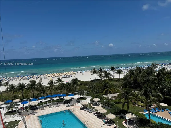$2,800 | 100 Lincoln Road, Unit 836, Miami Beach, FL 33139