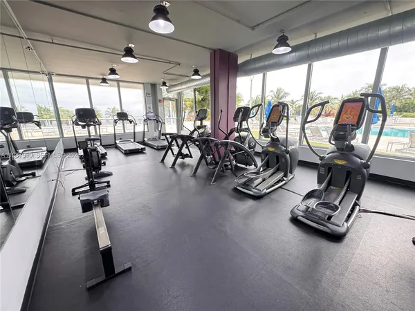 $2,800 | 100 Lincoln Road, Unit 836, Miami Beach, FL 33139