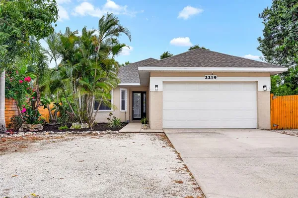 $445,000 | 2219 18th Avenue West, Bradenton, FL 34205