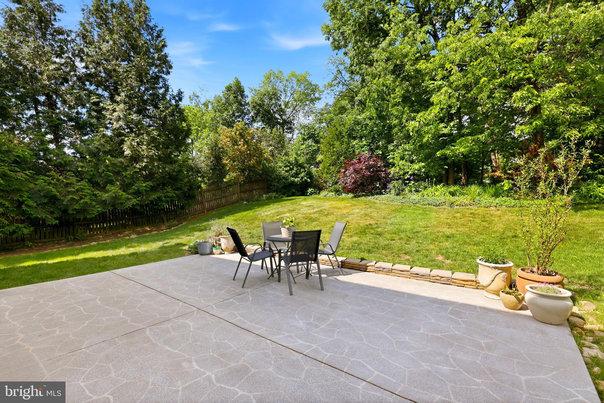 813 Duncan Place Southeast Leesburg, VA 20175 - Photo 76 of 90 Large Flagstone-style Patio