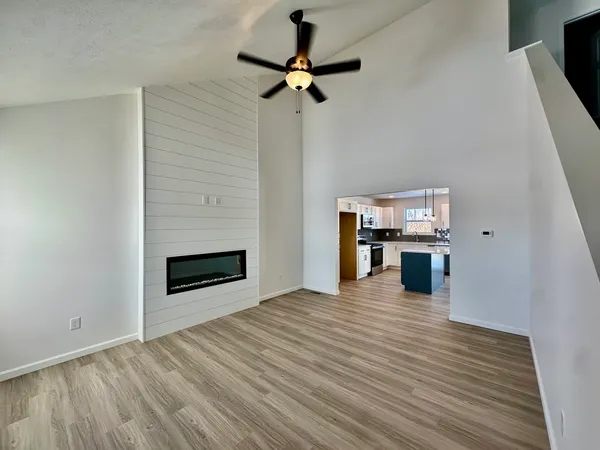$309,900 | 5 Eric Court, Bloomington, IL 61705