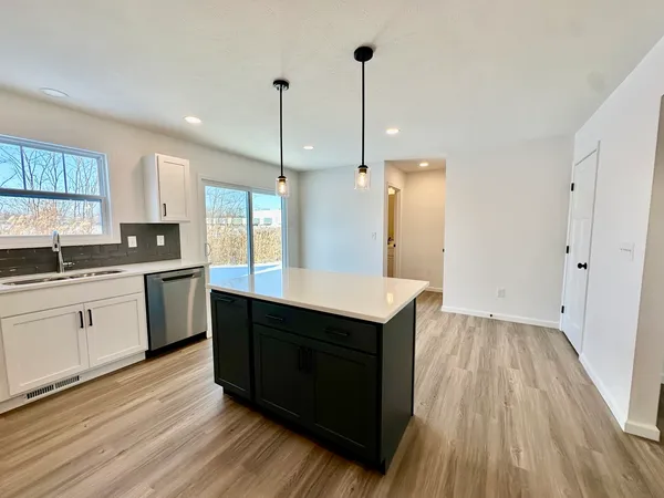 $309,900 | 5 Eric Court, Bloomington, IL 61705
