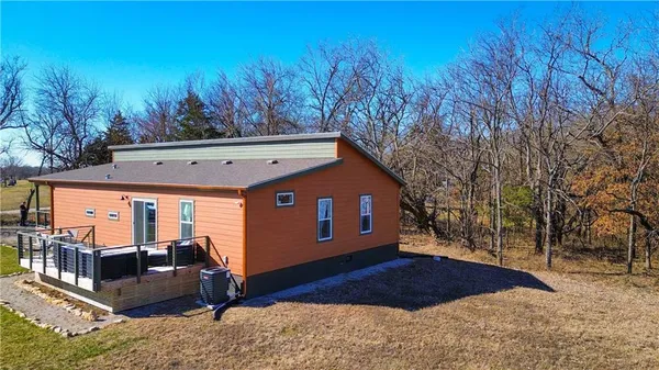 $290,000 | 85 Birdie Lane, Mound City, KS 66056