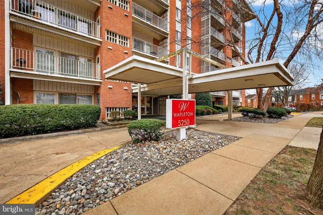 $225,000 | 5250 Valley Forge Drive, Unit 502, Alexandria, VA 22304