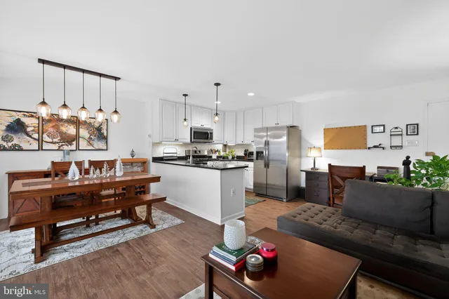 $225,000 | 5250 Valley Forge Drive, Unit 502, Alexandria, VA 22304