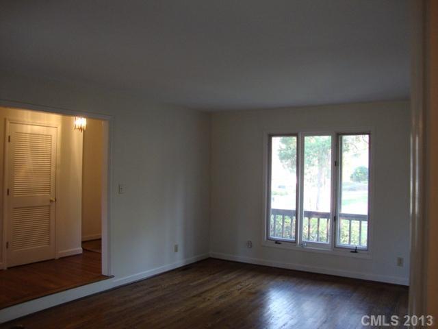 2624 Innsbrook Road Charlotte, NC 28226 - Photo 4 of 10 Gallery Image 4