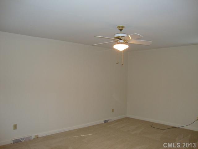 2624 Innsbrook Road Charlotte, NC 28226 - Photo 8 of 10 Gallery Image 8