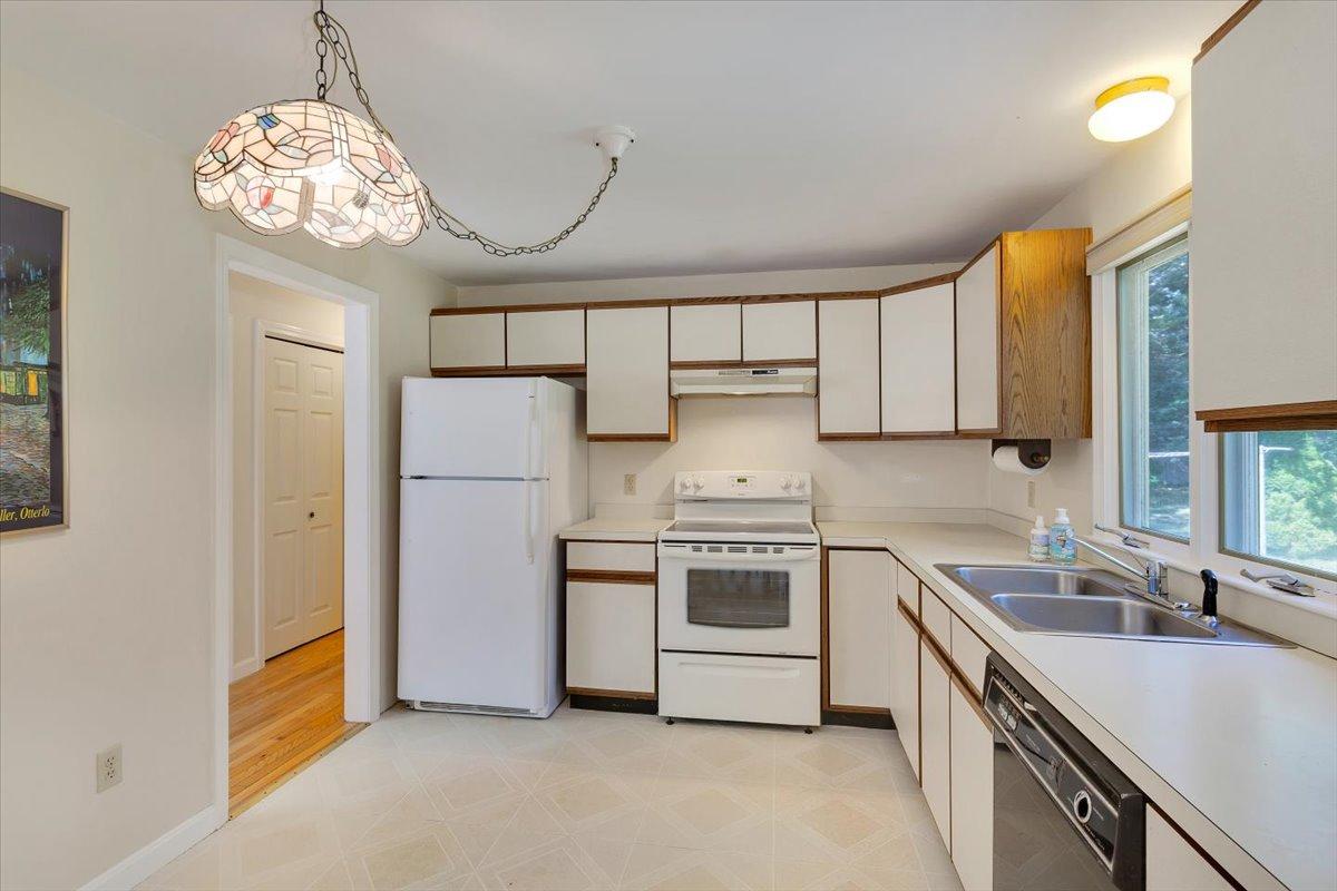 12 Dover Road Yarmouth Port, MA 02675 - Photo 11 of 34 18-12Dov-118