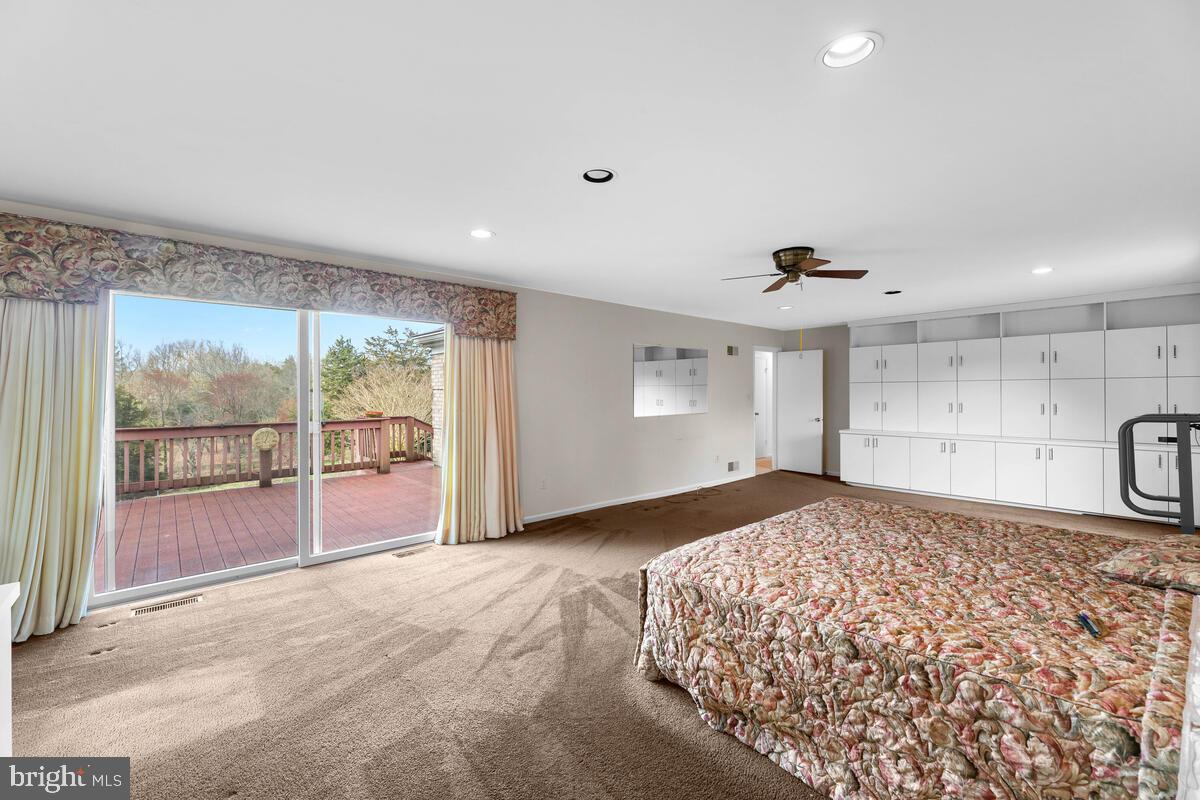 13932 Esworthy Road Potomac, MD 20854 - Photo 17 of 42 Gallery Image 17