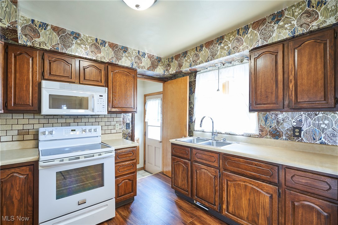 597 Hillman Road Akron, OH 44312 - Photo 6 of 22 Gallery Image 6
