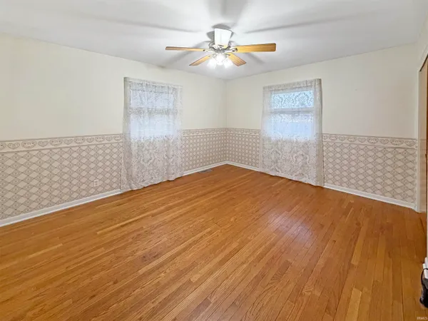 $249,900 | 1706 East Walnut Street, Frankfort, IN 46041