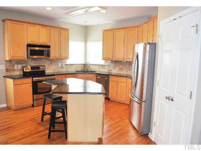 10412 Chandler Way Raleigh, NC 27614 - Photo 7 of 22 Kitchen