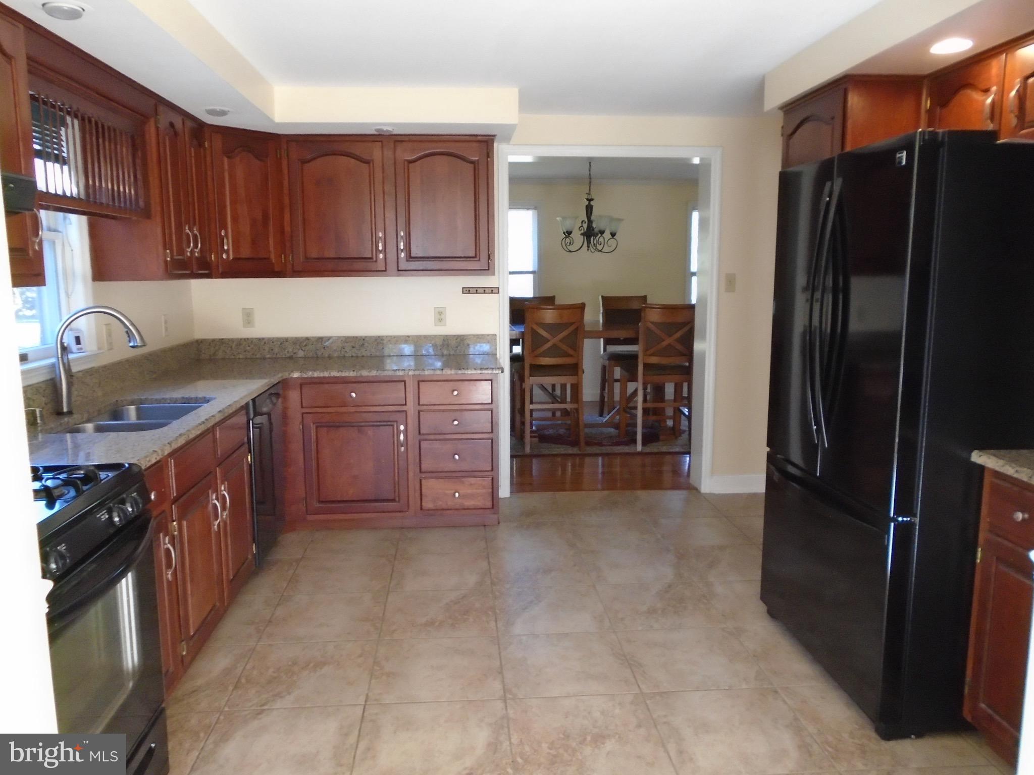 640 Keyes Ferry Road Charles Town, WV 25414 - Photo 3 of 27 Kitchen with granite countertops