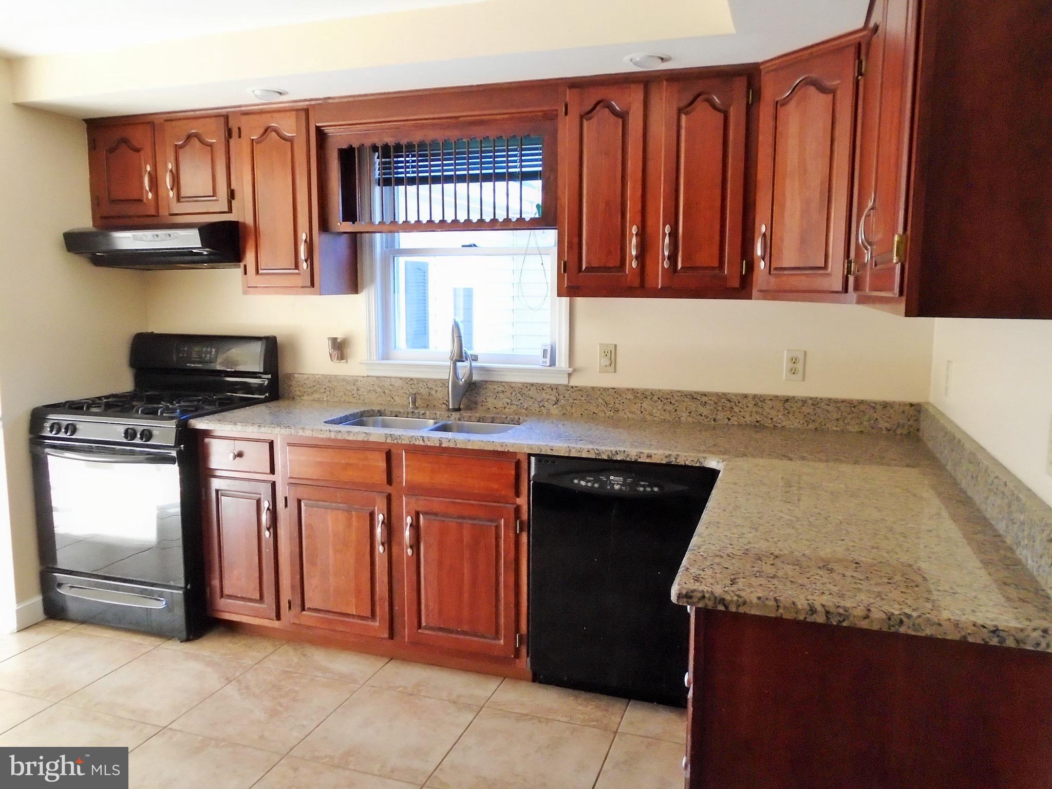 640 Keyes Ferry Road Charles Town, WV 25414 - Photo 4 of 27 lots of counter space