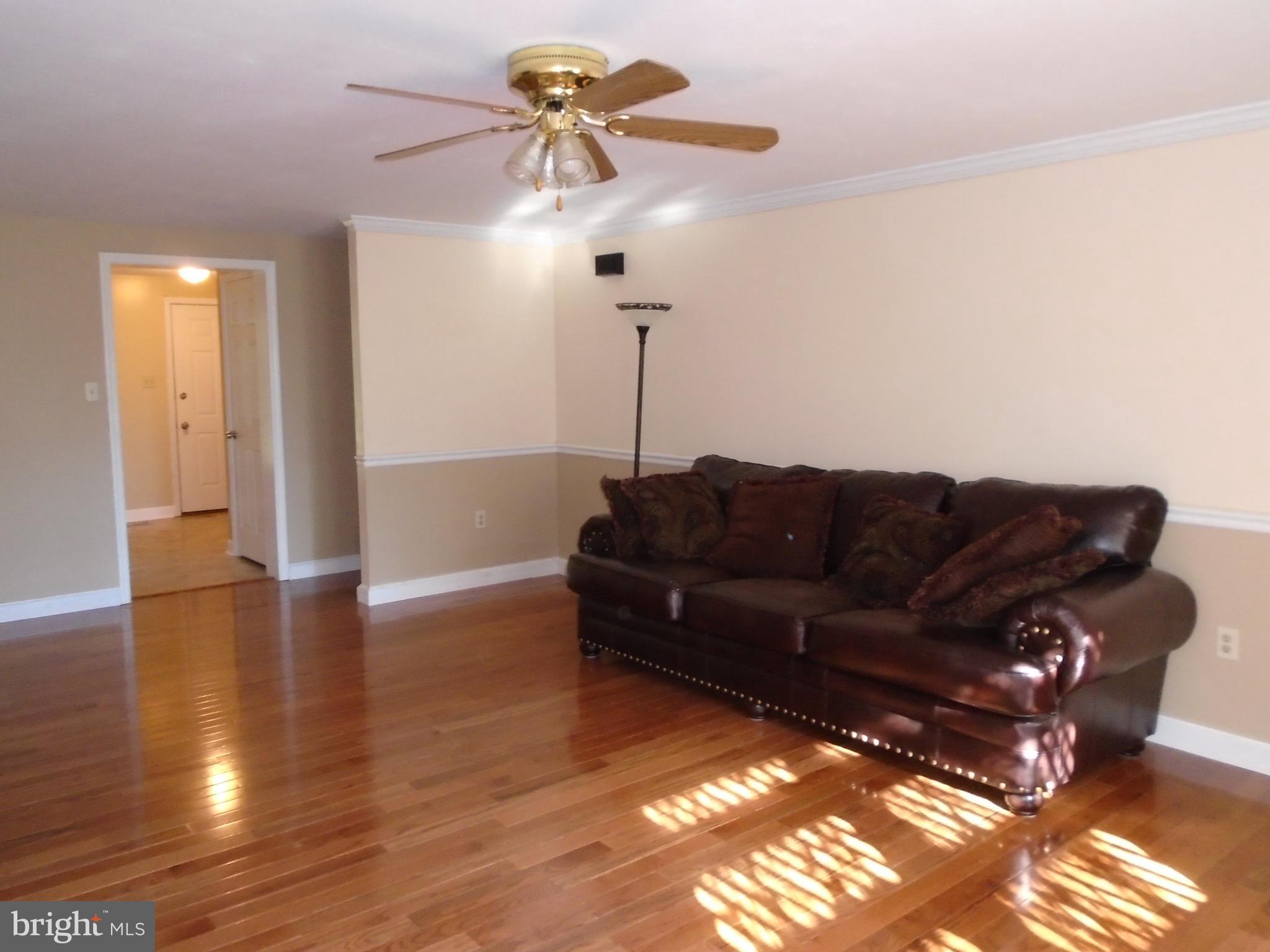 640 Keyes Ferry Road Charles Town, WV 25414 - Photo 8 of 27 large family room next to kitchen