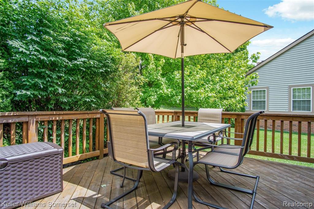 30844 Golden Ridge Novi, MI 48377 - Photo 18 of 41