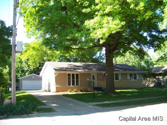 2405 Gillespie Street Springfield, IL 62704 - Photo 1 of 1