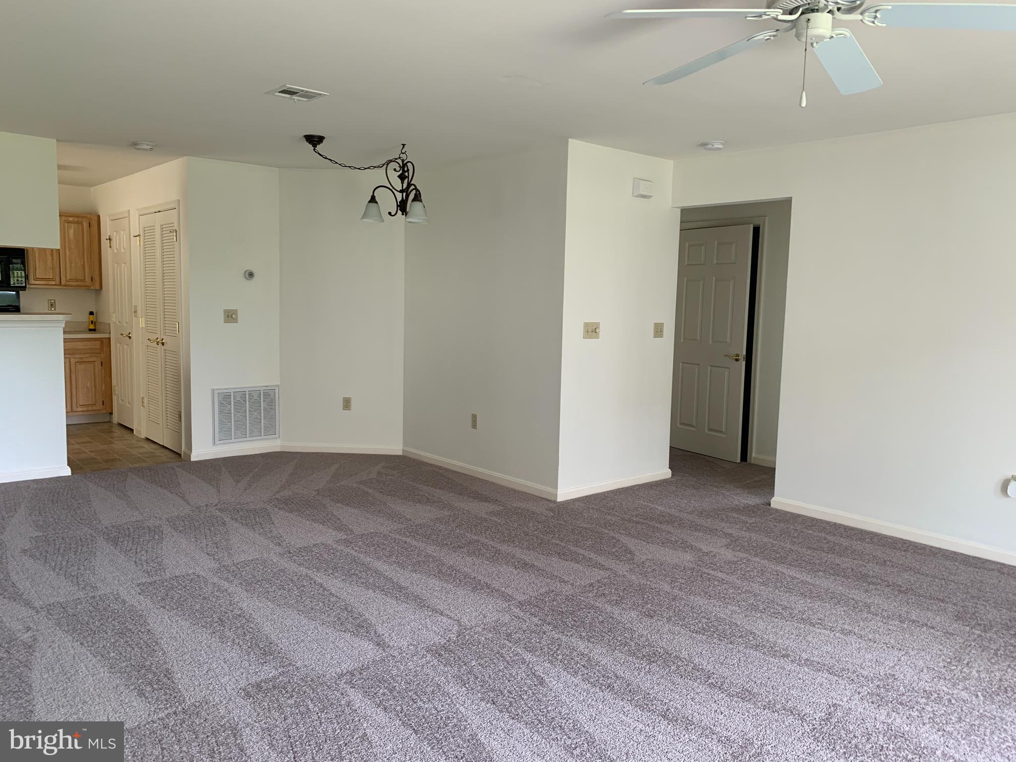 138 Sparrow Road Hummelstown, PA 17036 - Photo 5 of 22 Living room area