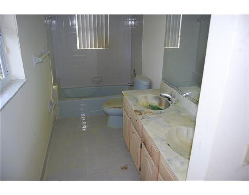 10700 Avenida Del Rio Delray Beach, FL 33446 - Photo 8 of 11 Additional Photo