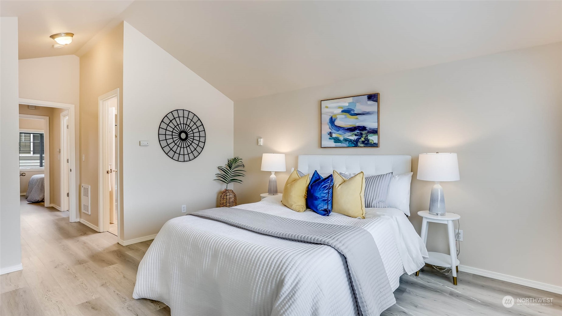 1002 North 105th Street, Unit B Seattle, WA 98133 - Photo 19 of 26