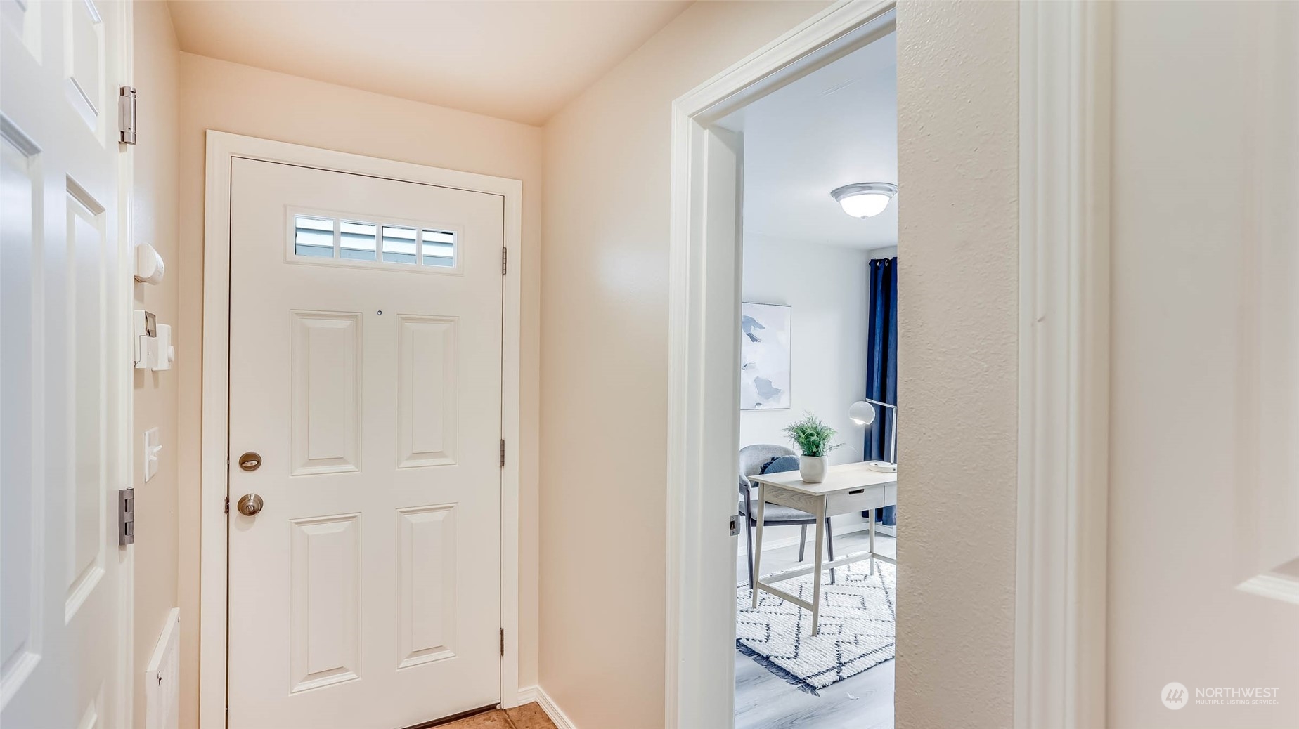 1002 North 105th Street, Unit B Seattle, WA 98133 - Photo 5 of 26