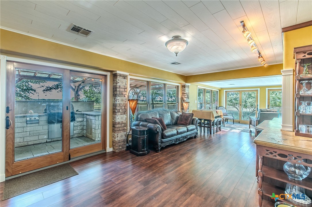 10941 Moffat Road Temple, TX 76502 - Photo 14 of 41 Gallery Image 14