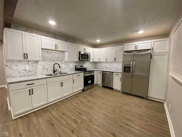 $204,900 | 151 North 8th Avenue, Beech Grove, IN 46107