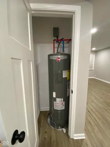 $204,900 | 151 North 8th Avenue, Beech Grove, IN 46107