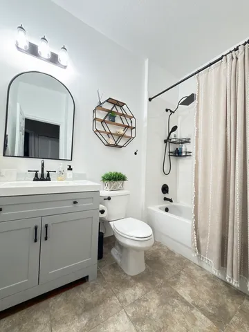 $254,900 | 1560 Southeast Wilshire Place, Unit 203, Stuart, FL 34994