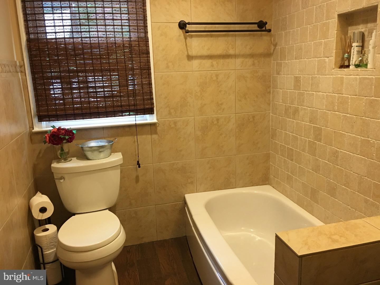 90 Maple Road Huntingdon Valley, PA 19006 - Photo 14 of 25