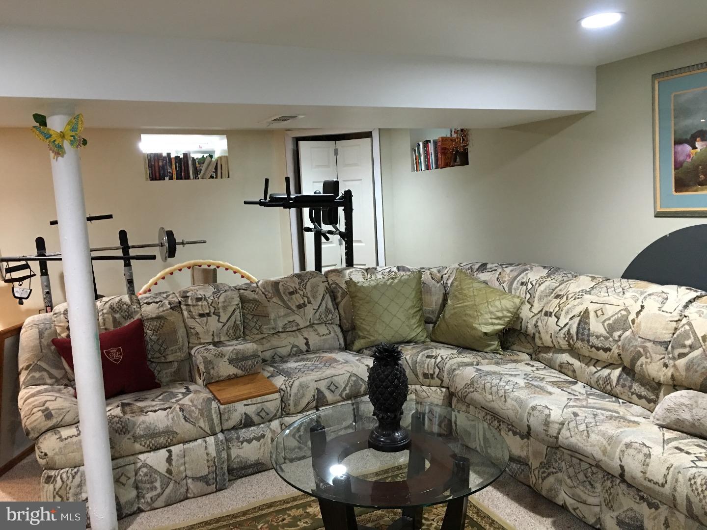 90 Maple Road Huntingdon Valley, PA 19006 - Photo 18 of 25