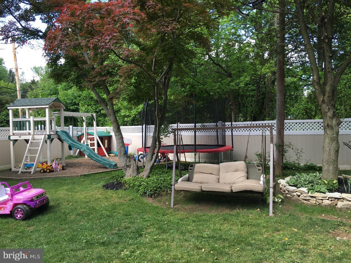 90 Maple Road Huntingdon Valley, PA 19006 - Photo 21 of 25