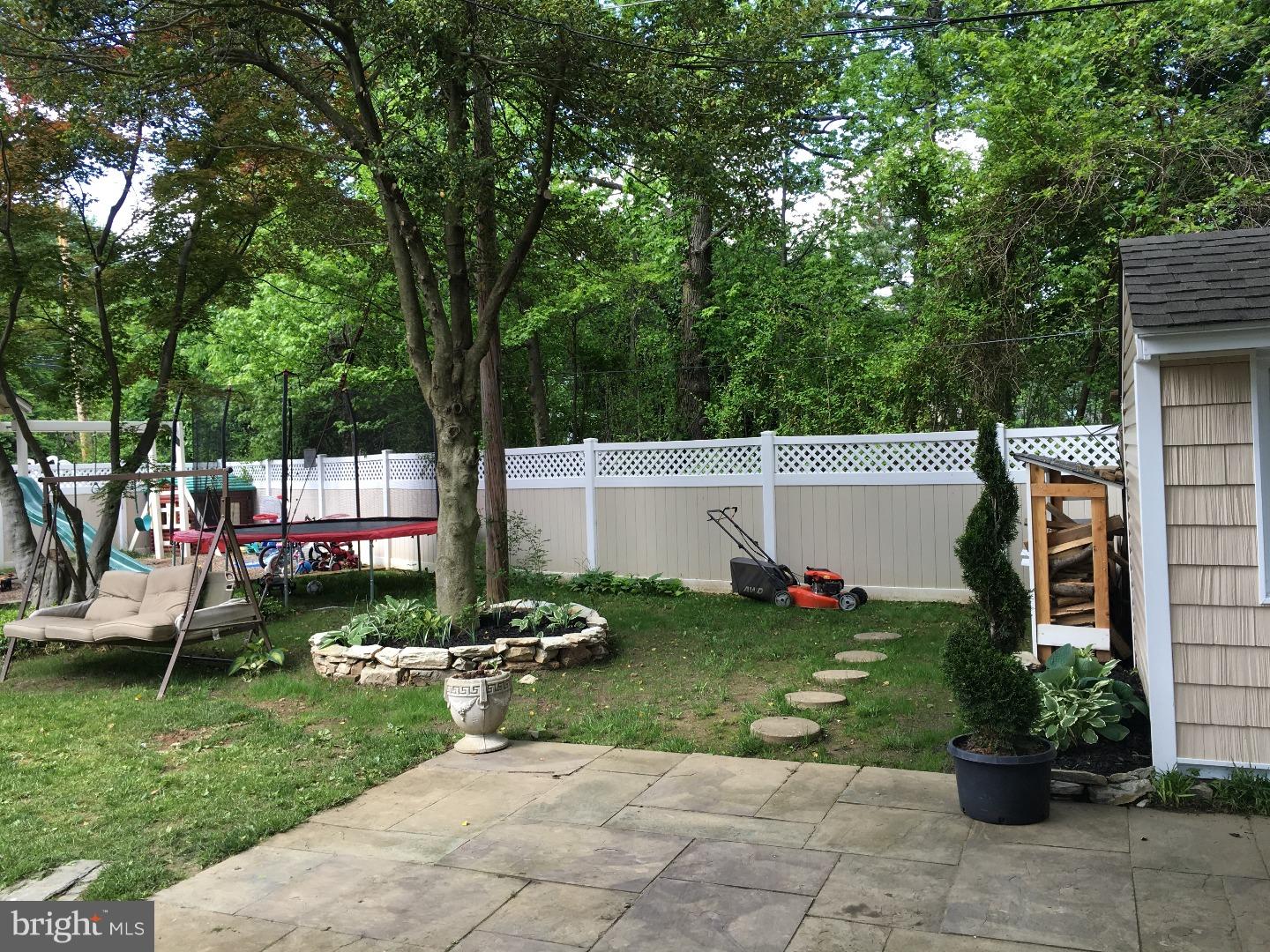 90 Maple Road Huntingdon Valley, PA 19006 - Photo 23 of 25