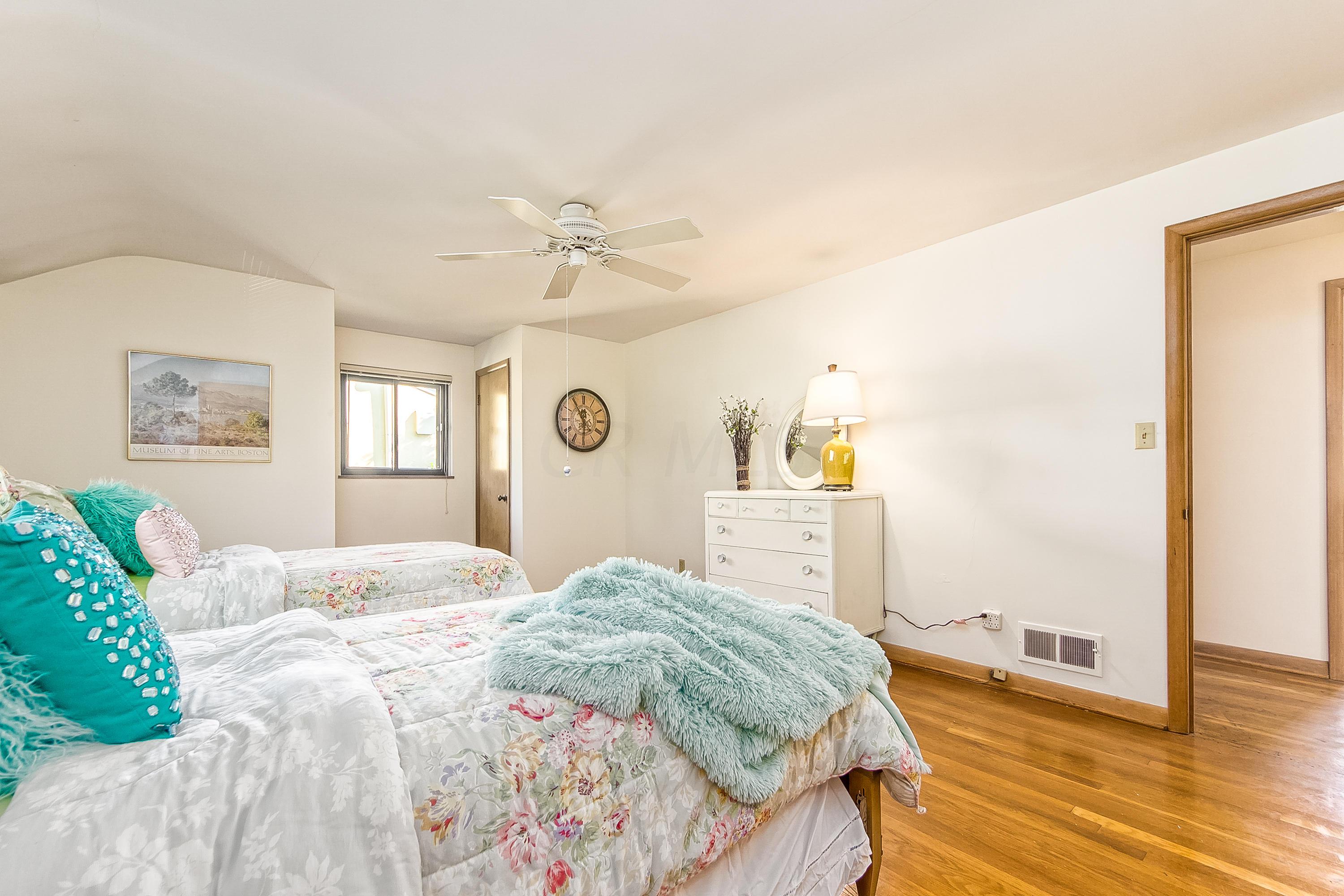 2770 Chester Road Columbus, OH 43221 - Photo 20 of 34