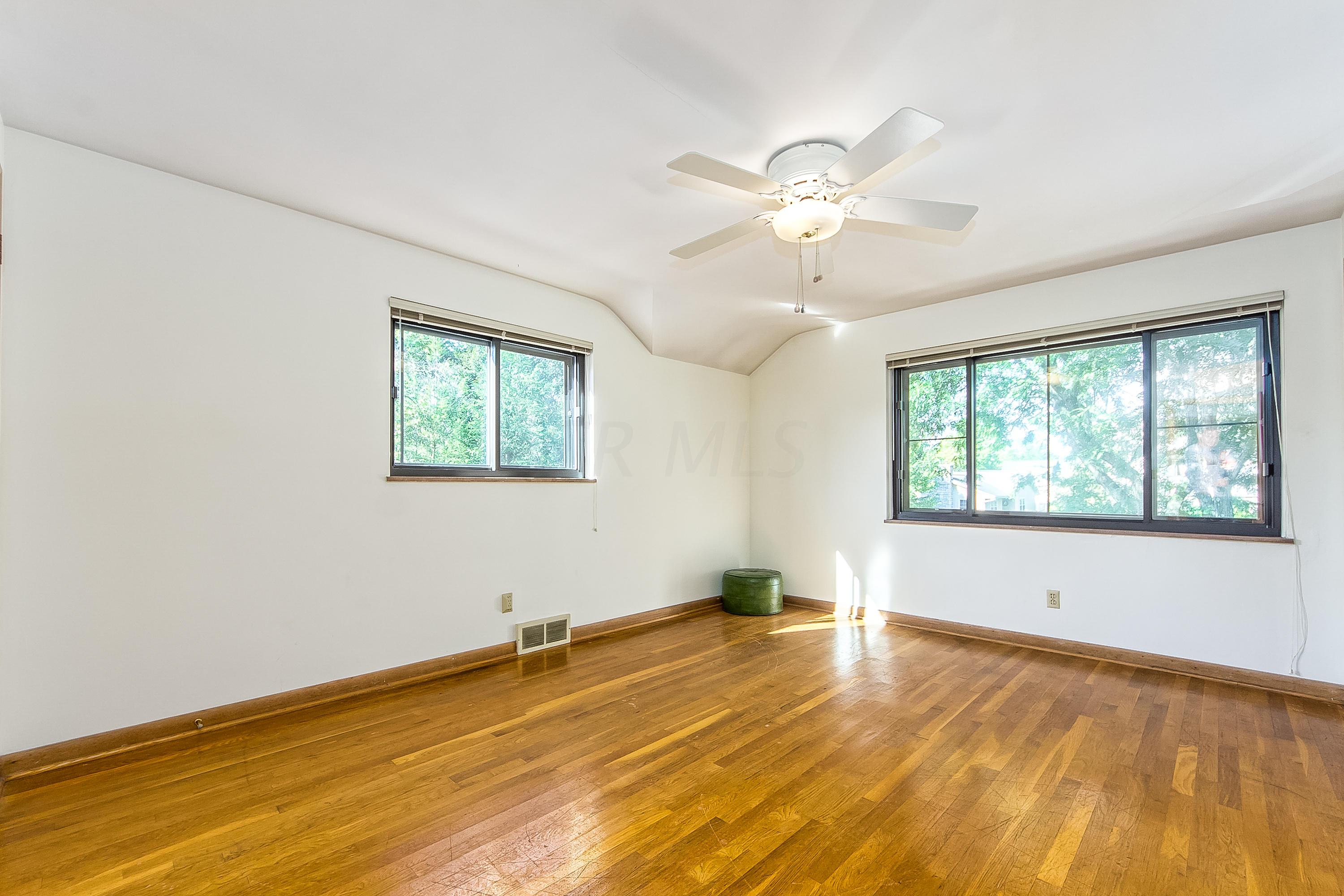 2770 Chester Road Columbus, OH 43221 - Photo 22 of 34