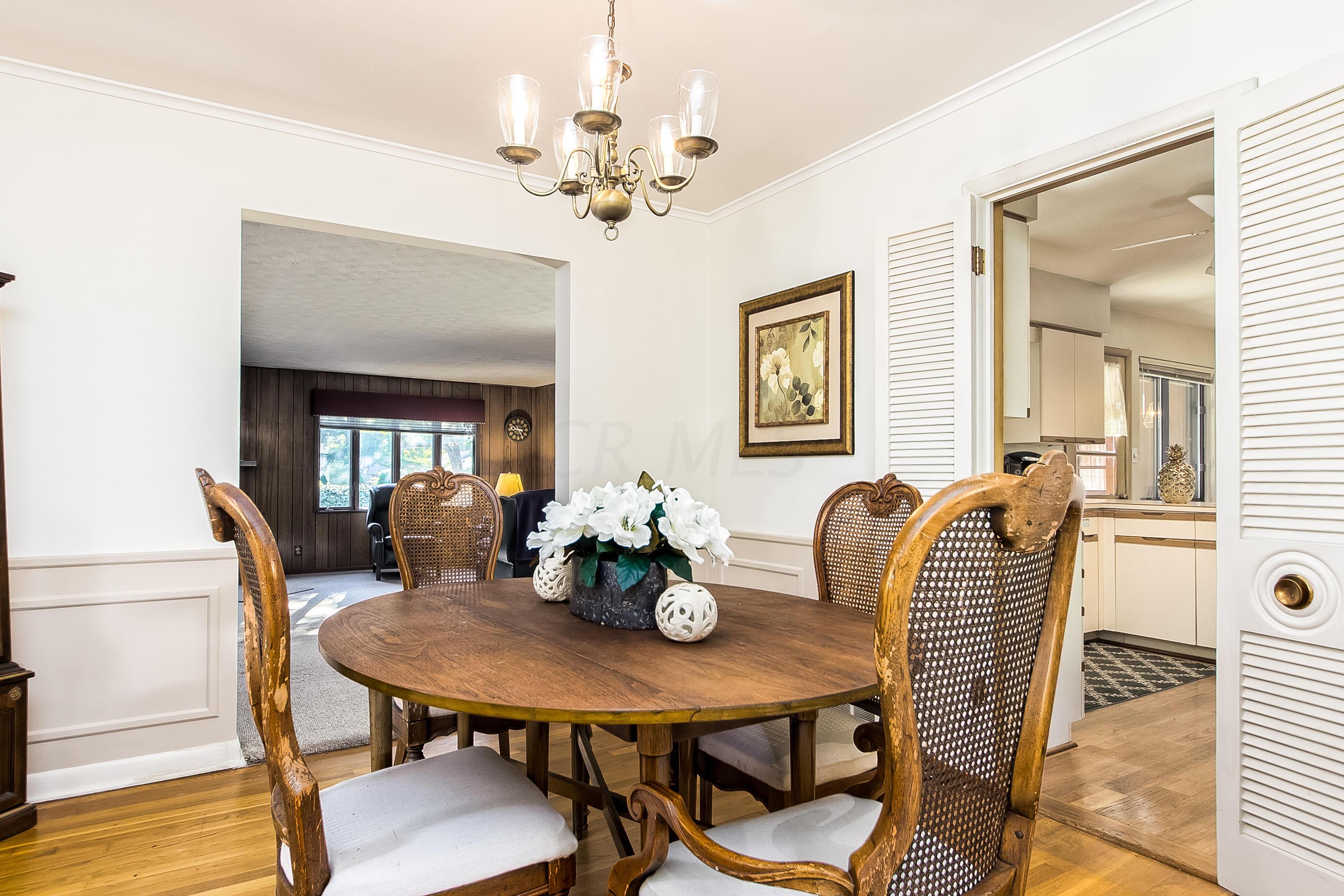 2770 Chester Road Columbus, OH 43221 - Photo 5 of 34