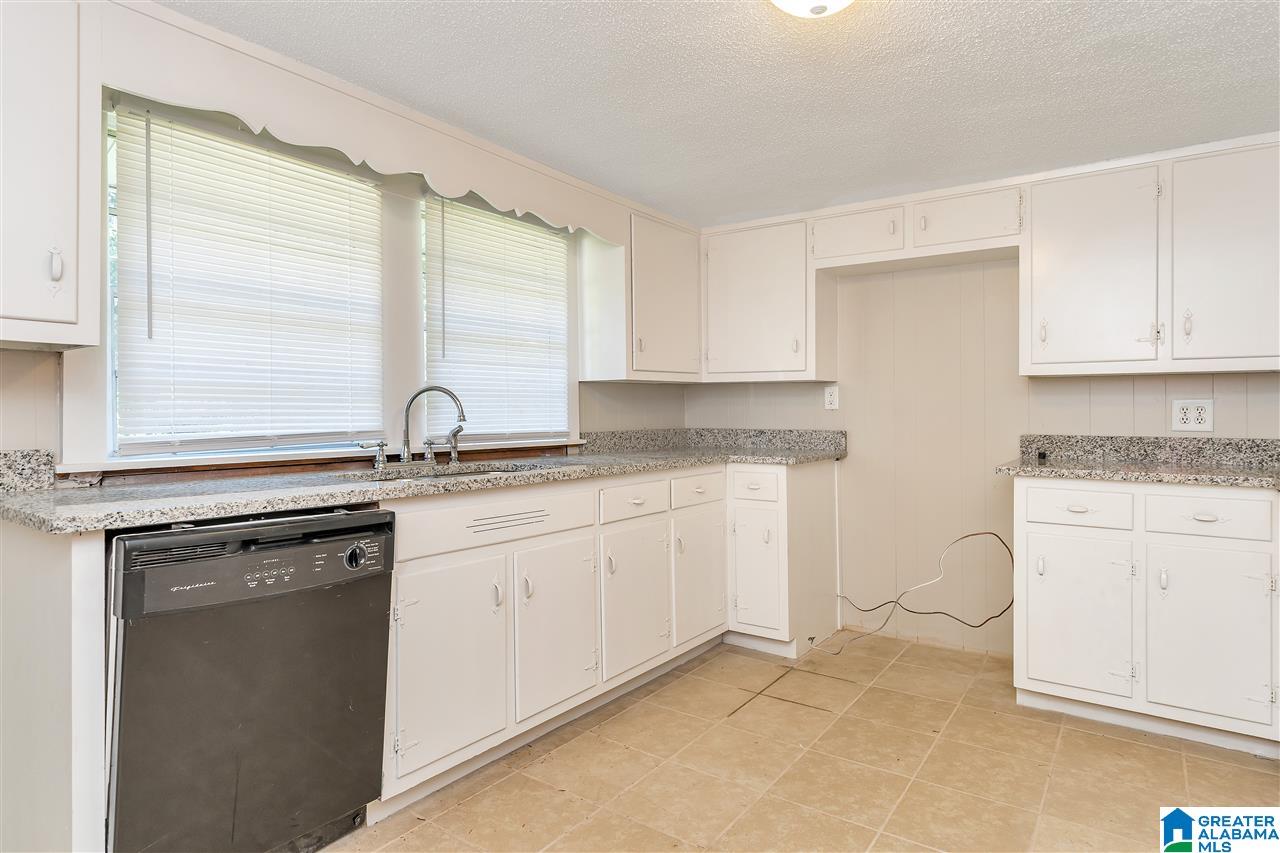 413 1st Way Pleasant Grove, AL 35127 - Photo 3 of 16