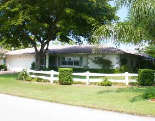 100 Northwest 10th Court Boca Raton, FL 33486 - Photo 1 of 16 Primary Photo